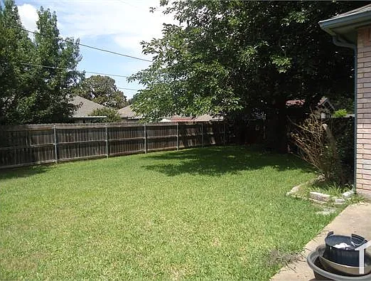2315 Brisbane Dr — Photo 12