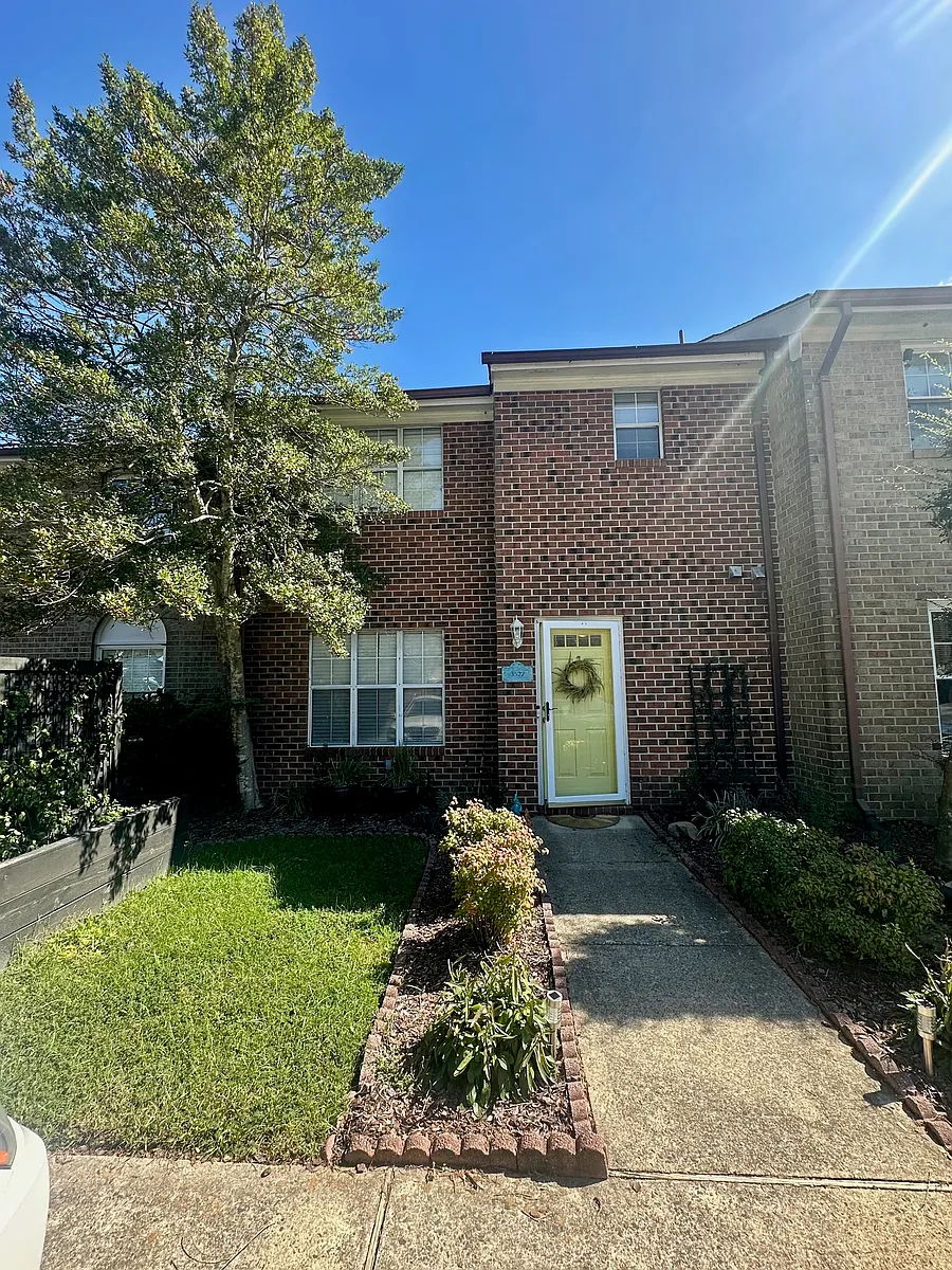 Building Photo - 3527 Sir Wilfred Pl