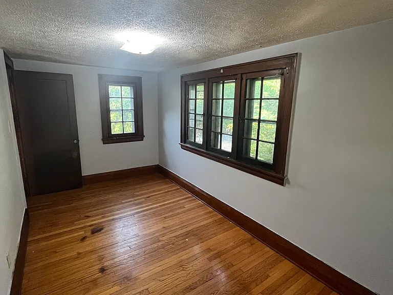 41 N Brockway Ave — Photo 6