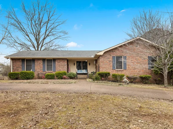 305 Mosley Dr, Springfield, TN 37172