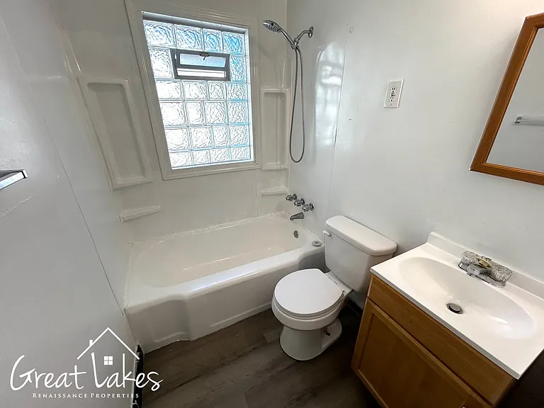 19323 Kenosha St — Photo 15