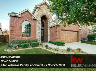 210 Cox Dr, Fate, TX 75087