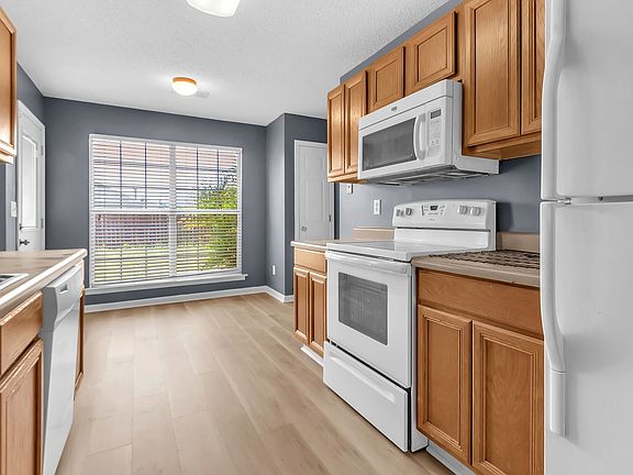 4th image of 315 Cotton Lakes Blvd