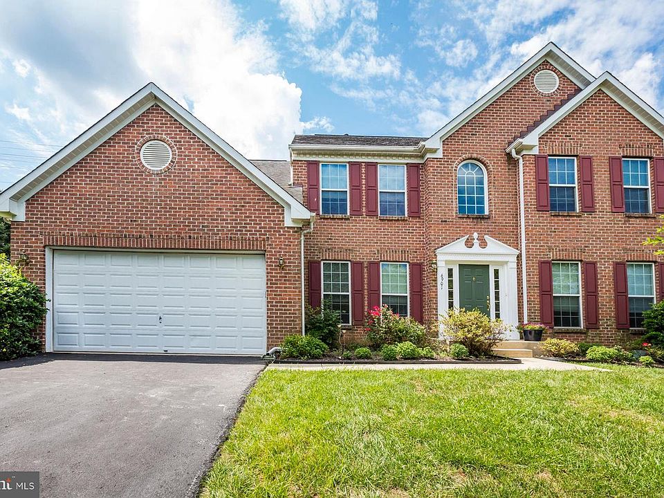 1st image of 6901 Berry Wood Ct