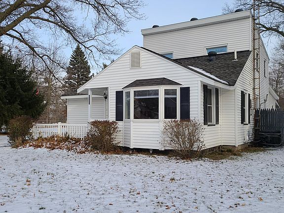 3rd image of 1140 West St