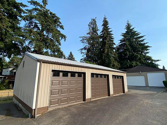 4th image of 4111 NE 37th Ave