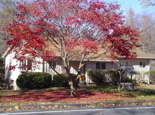 4891 Madison Ave, Trumbull, CT 06611