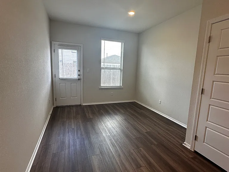 Cobb Branch Dr — Photo 12