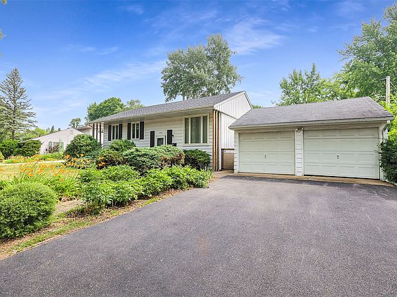 3rd image of 1432 Walnut Dr