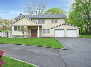 454 Old Country Rd, Melville, NY 11747