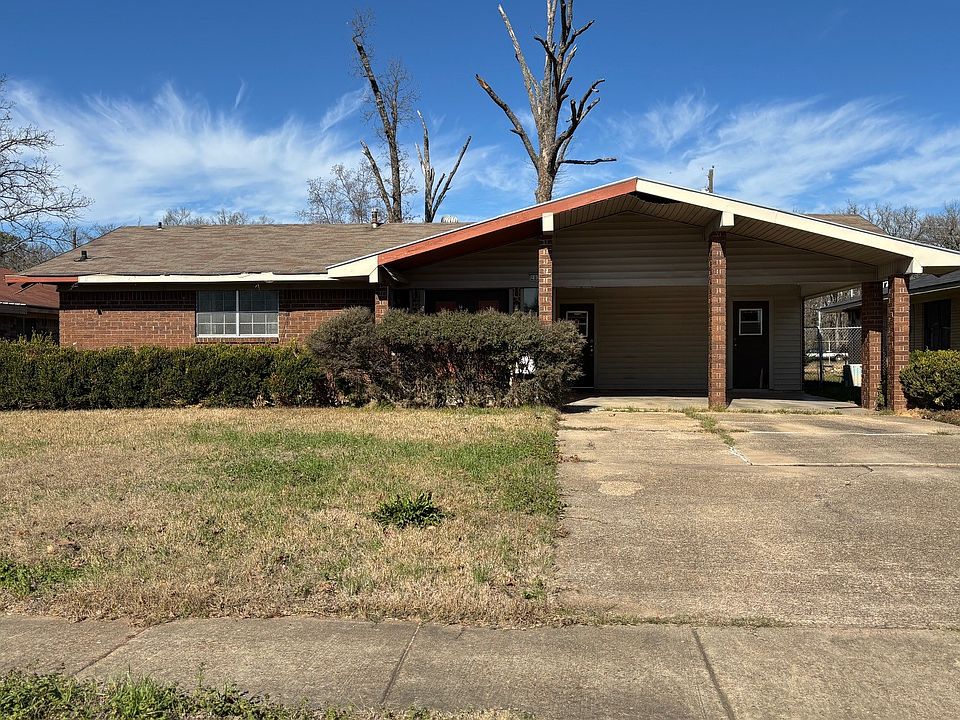 1st image of 2832 Round Grove Ln