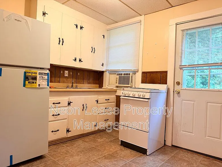 32715 Bi State Blvd #A — Photo 5