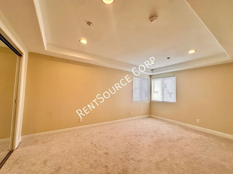 4220 Fair Ave #206 — Photo 13