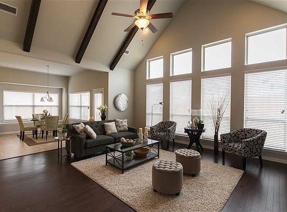 4th image of 3010 Leesa Dr