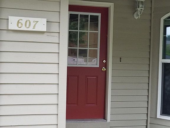 3rd image of 607 107th Ave E