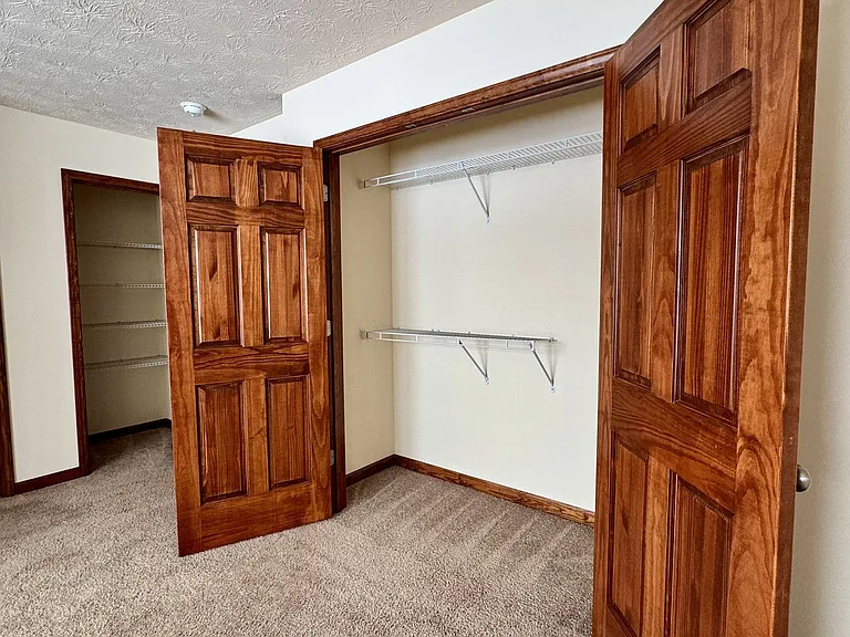 Eagle View Luxury Apartments — Photo 54