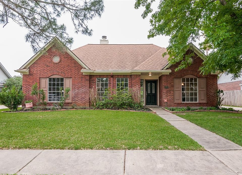 1st image of 23107 Glenover Dr