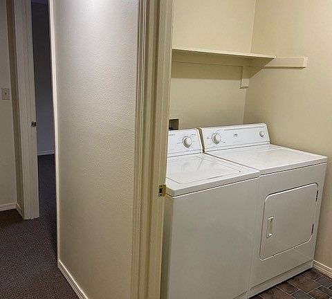 4th image of 2406 W C St APT F