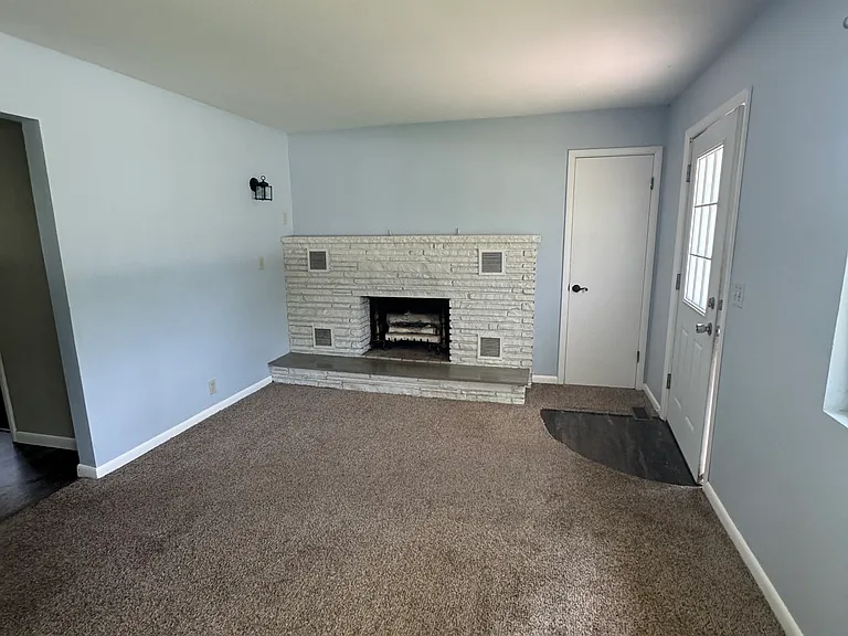 3320 Indiana Ave — Photo 6