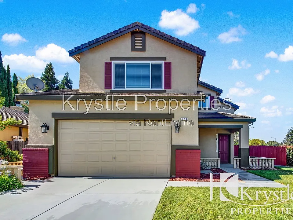 824 Cedarcrest Dr