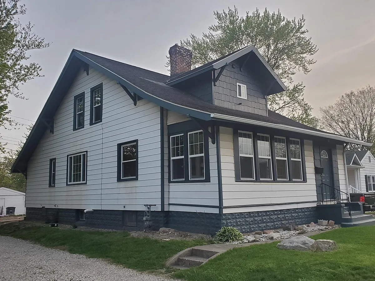 Building Photo - 1325 W Jefferson St