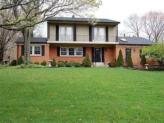 2nd image of 5919 Deanmont Pl