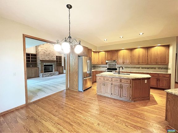 4th image of 5908 Branford Pl