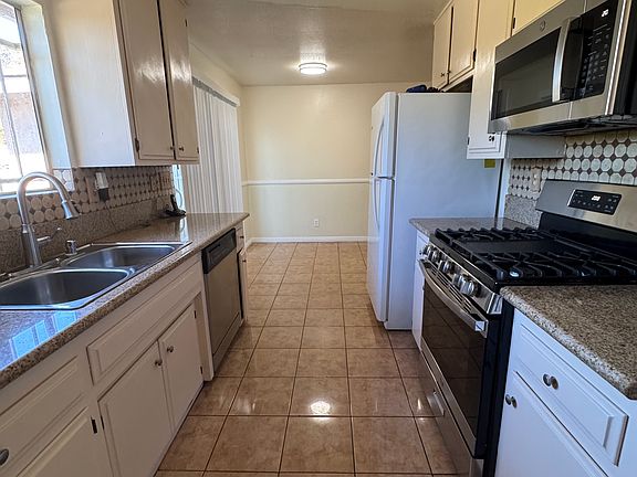 2nd image of 2798 Carl Dr