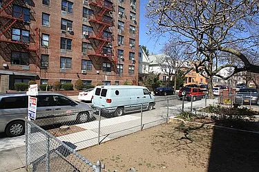 427 East 8th Street in Kensington