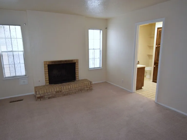 6008 Quemado Dr NE — Photo 10