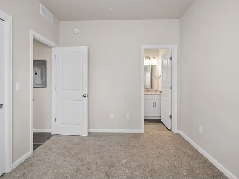 1531 Richard Martin Dr — Photo 6