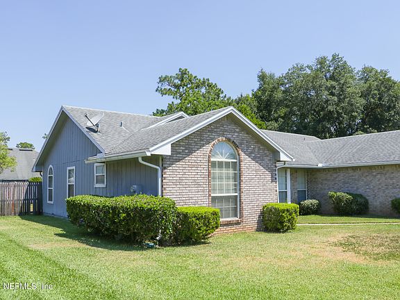 3rd image of 8480 BANDERA Circle W