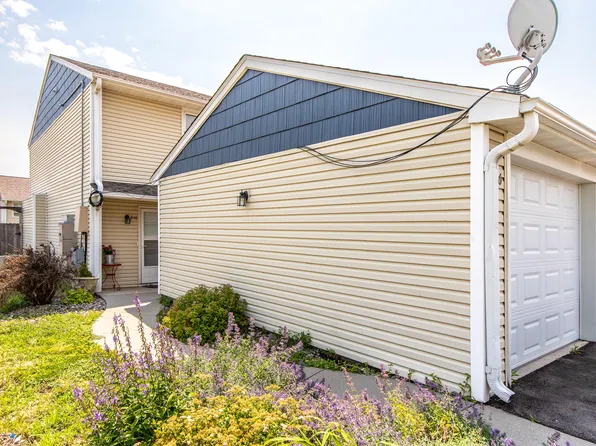 216 Cooper Ct, Ames, IA 50014