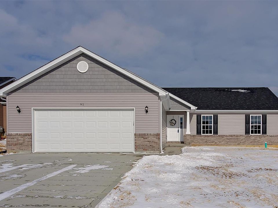 1st image of 40 Selleck Ct