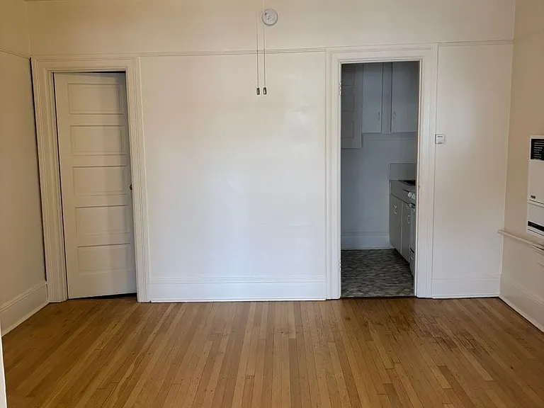 Converse Court Apartments — Photo 11
