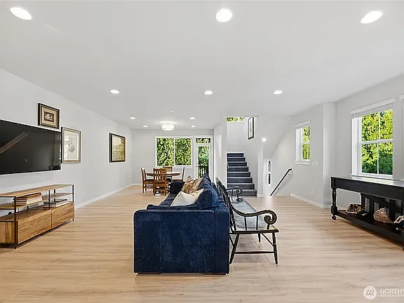 1621 Seattle Hill Rd #J-5 — Photo 3