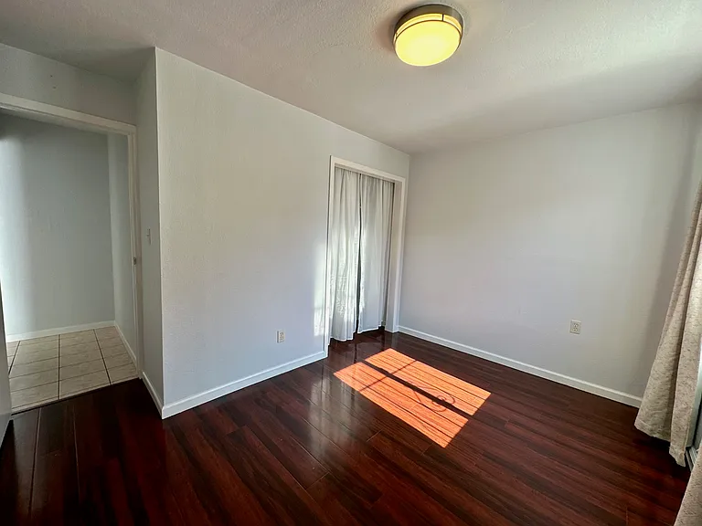 224 Guttenberg St #1 — Photo 6