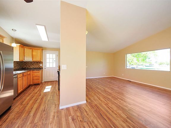5th image of 1420 E Sherwood Dr