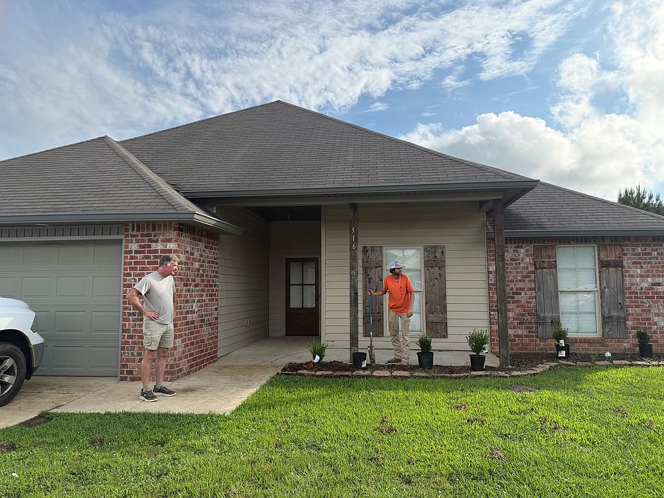 1st image of 516 Brighton Trl