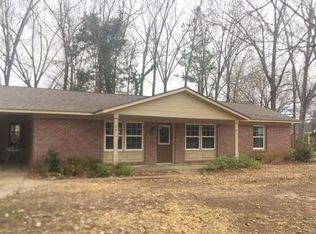 2011 Pin Oak Dr, Starkville, MS 39759