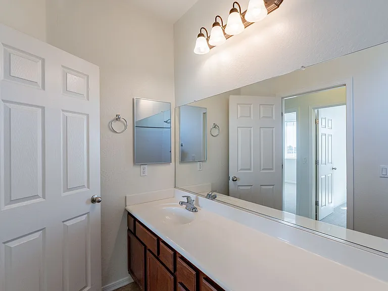 7416 S 27th Pl — Photo 25