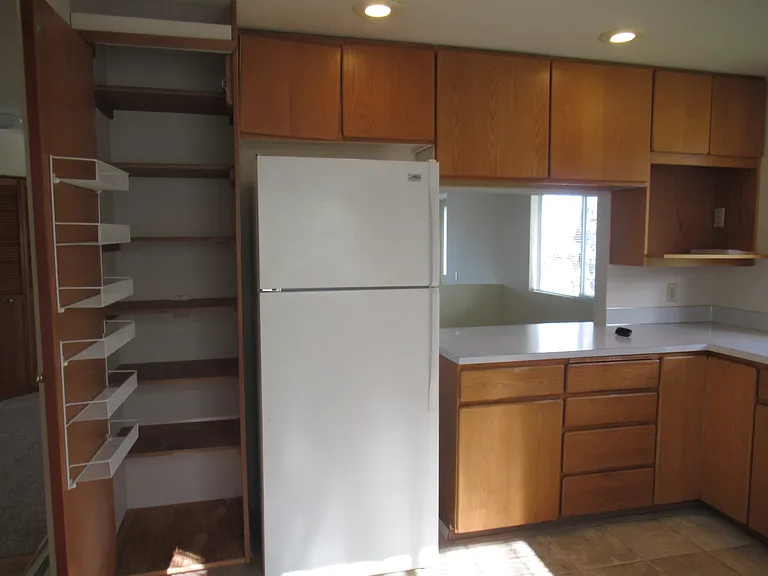 3812 W 3rd St — Photo 5