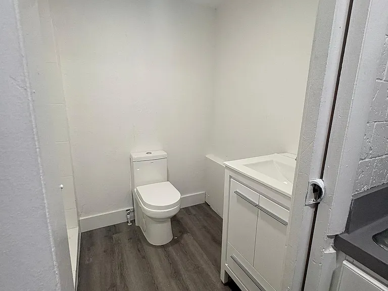 128 NW 9th Ave #3A — Photo 6