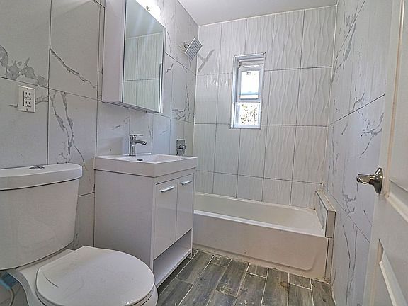 4th image of 4032 Ely Ave