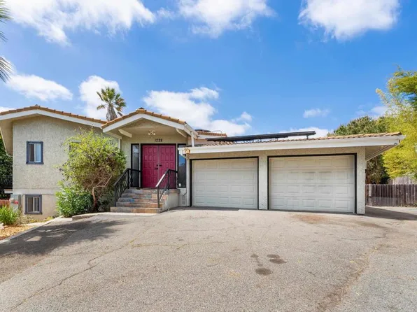 1228 Tower Dr, Vista, CA 92083