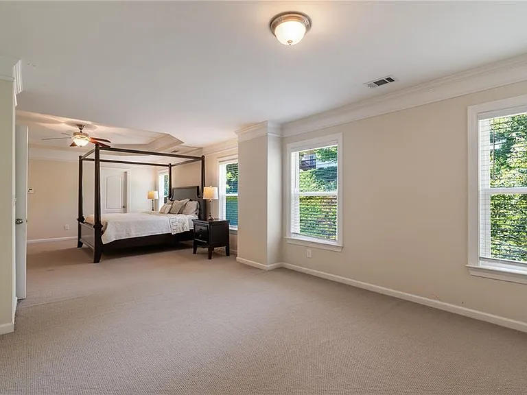 3845 Seaton Dr — Photo 24