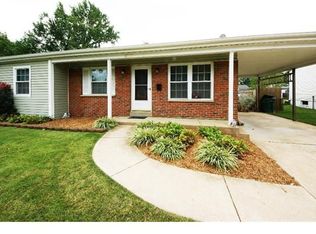 2500 Teakwood Manor Dr, Florissant, MO
