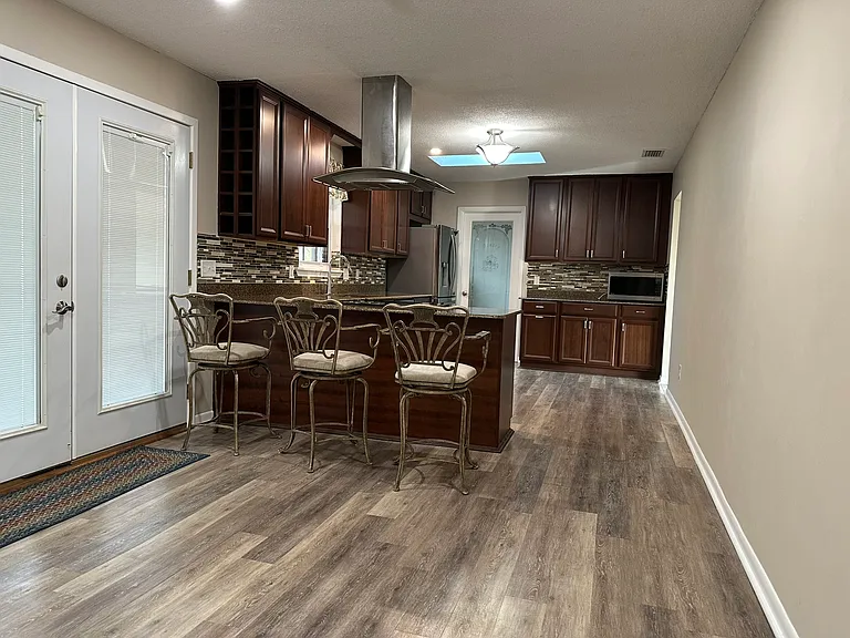 627 Old Hickory St — Photo 2