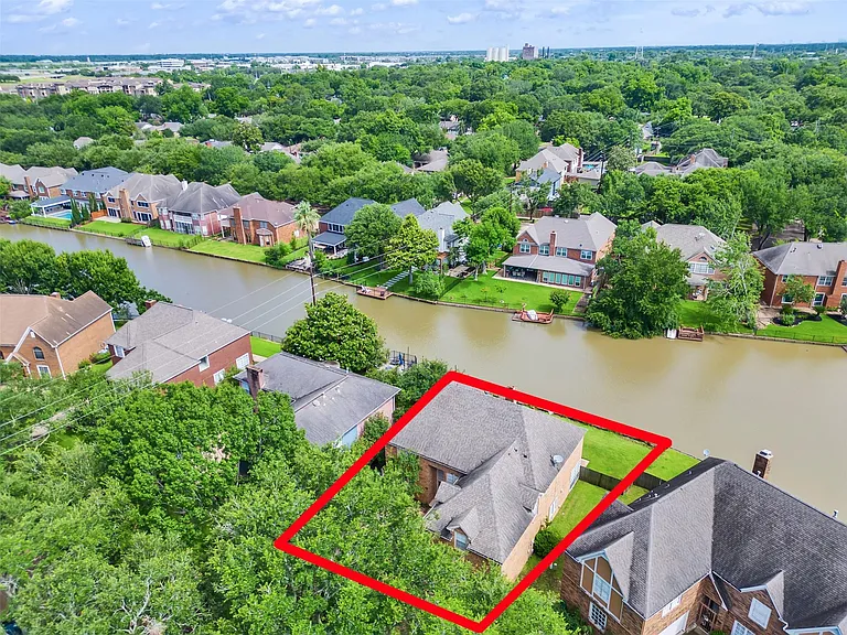 1127 Gloria Ct — Photo 4