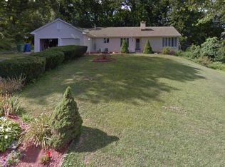 92 Ten Acre Rd, Middletown, CT 06457